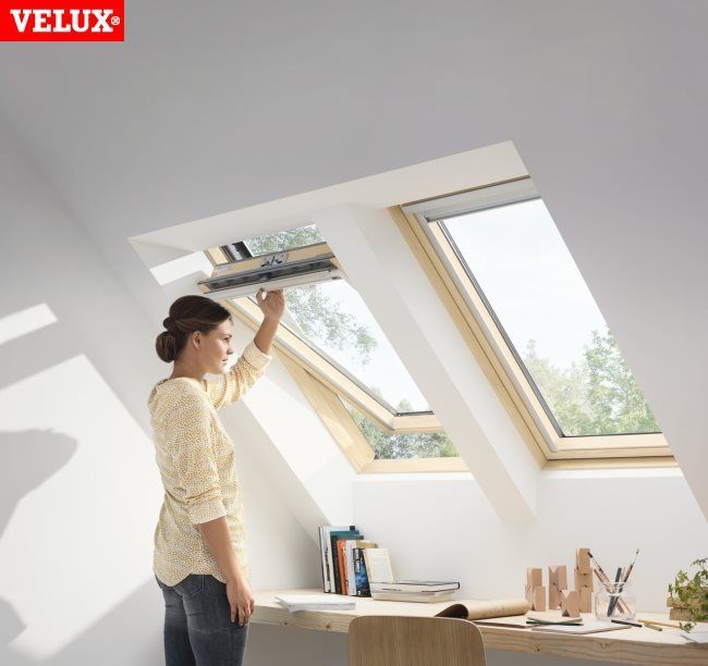 Jumta logi VELUX GLL 1055 rokturis vērtnes augšā MK06