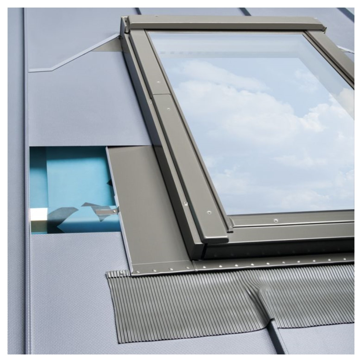 Fakro EBV-P Pieslēgums metāla plākšņveida segumiem