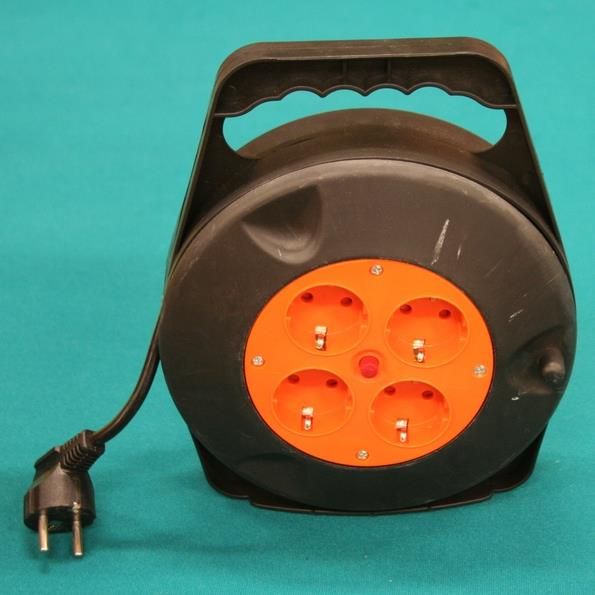 Удлинители Pagarinātājs, ar zemējumu, 10m 3Gx1mm spole , 2250W, 16A, melns